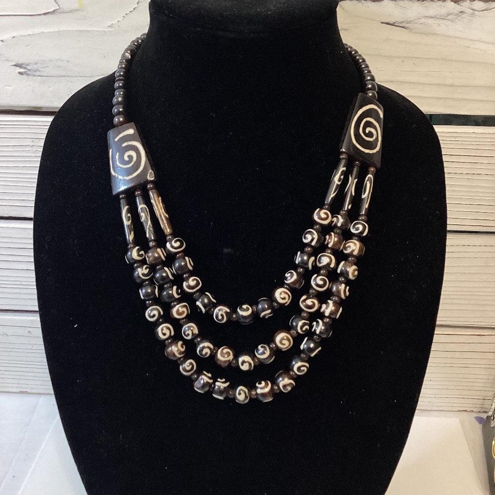 CRYSTAL ROCK HANDMADE NECKLACE - Picture 5 of 5